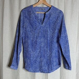 Dalia size M Blue Patterned Women's Top
